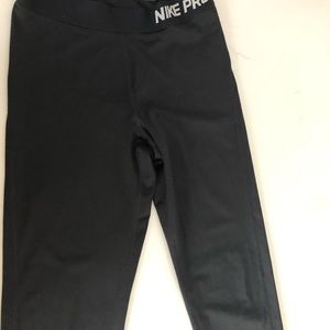 Nike crop leggings knee length